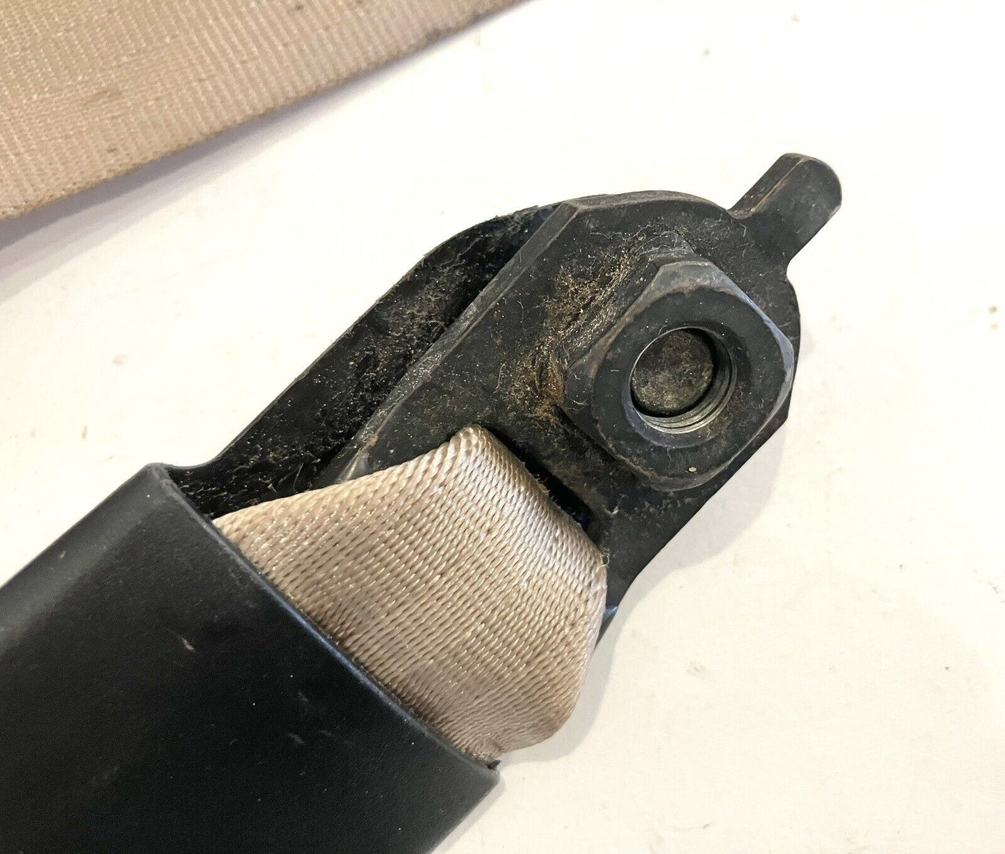Lap Belt, 1998-2001 Ram 1500, 1998-2002 Ram 2500 3500, Front Center, for Quad and Club Cab