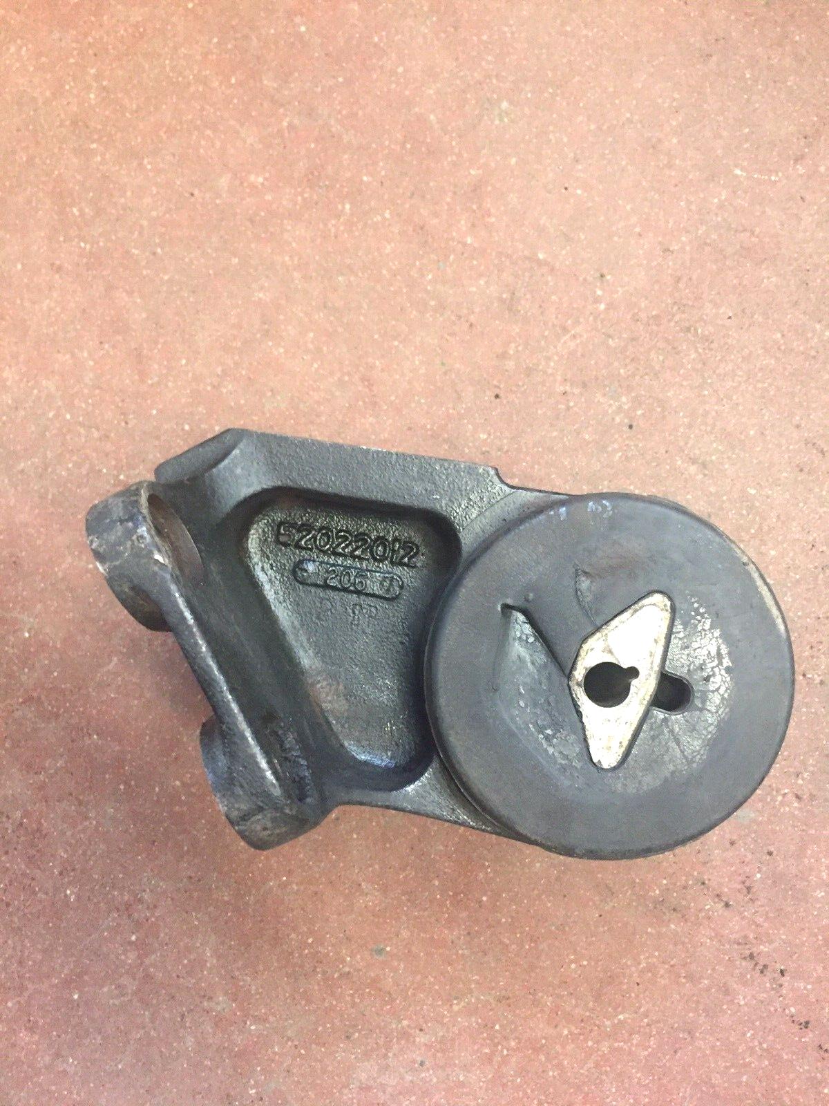 Passenger Side Motor Support 1998.5-2002 Dodge 2500 3500 5.9 24 Cummins 52022012