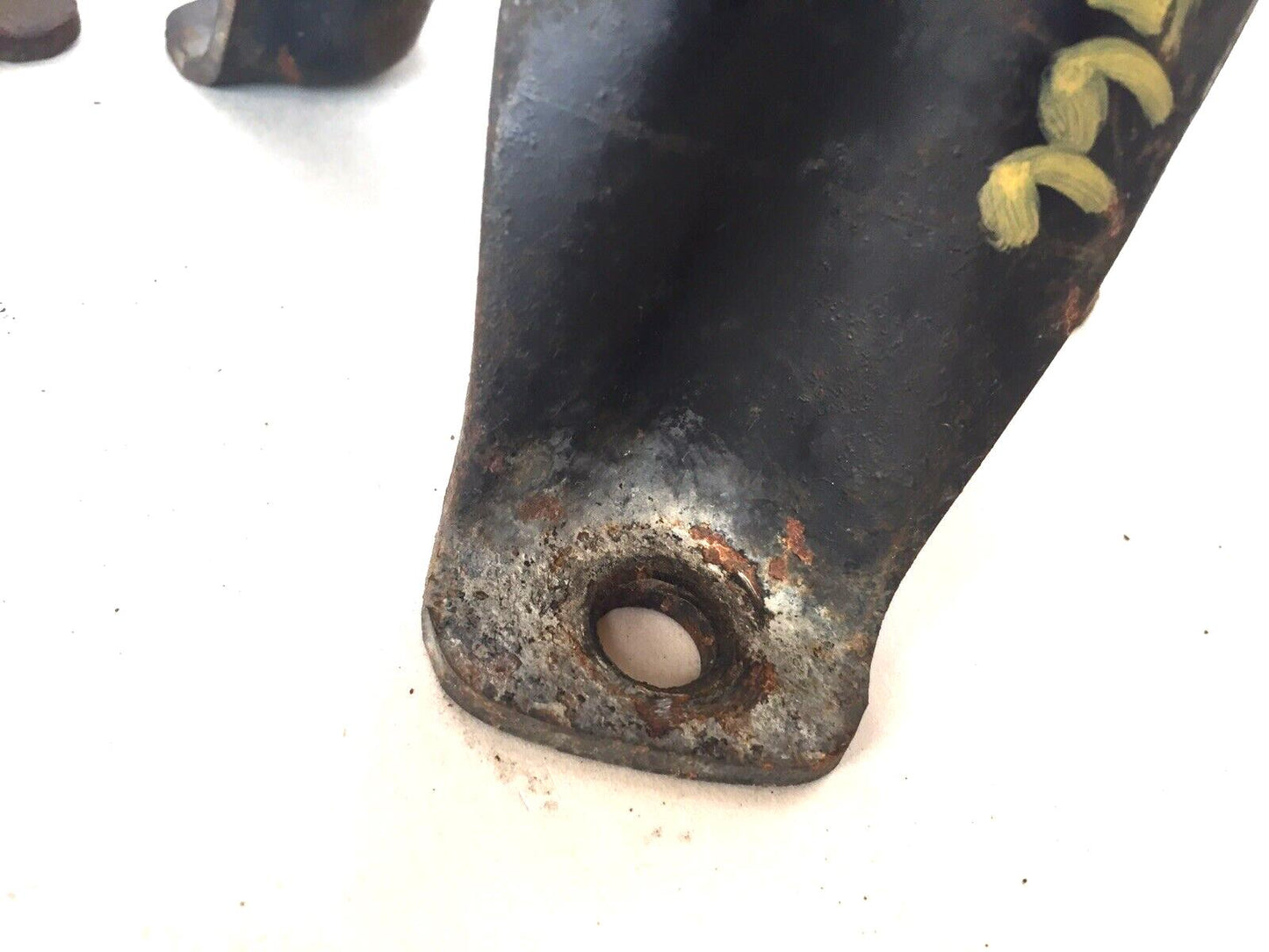 Upper Shock Cup Pair, 1994-2013 Dodge Ram 2500 3500, 4X4 Only, 52038111, Used