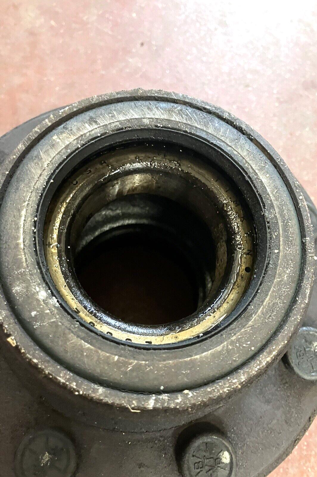 Used 1994-1999 Dodge 2500 Rear Hub P/N 52007911