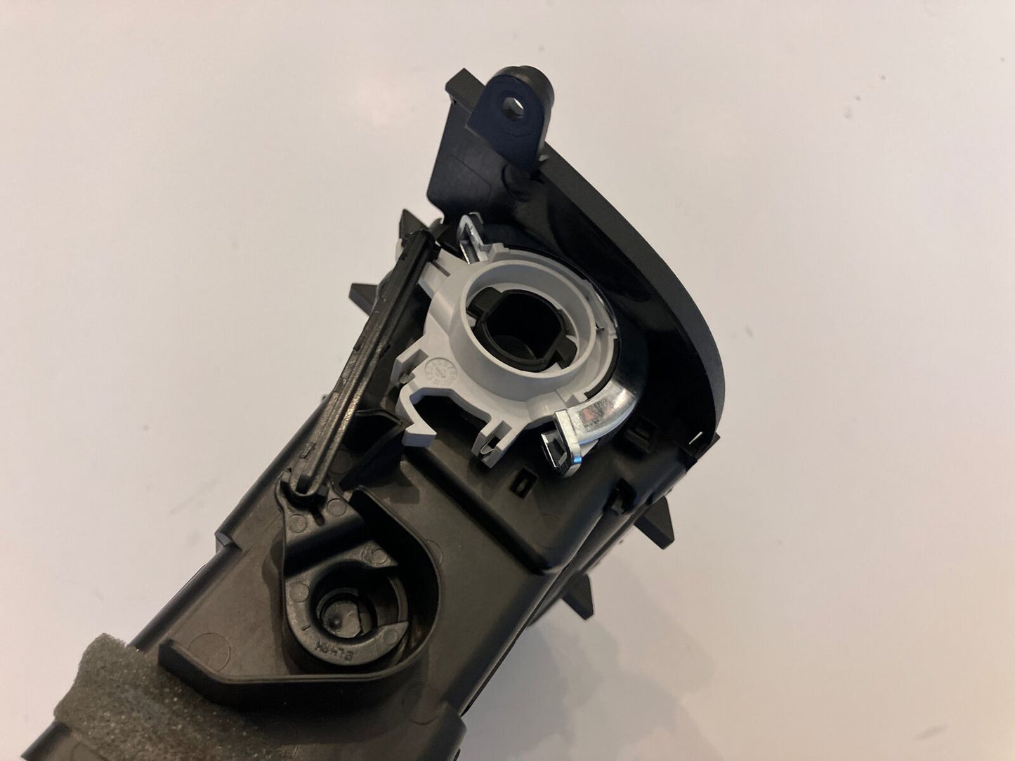 Air Vent, 2013-18 Ram 1500 2500 3500 19+ Classic Right Side of Radio 5MK68DX9AA