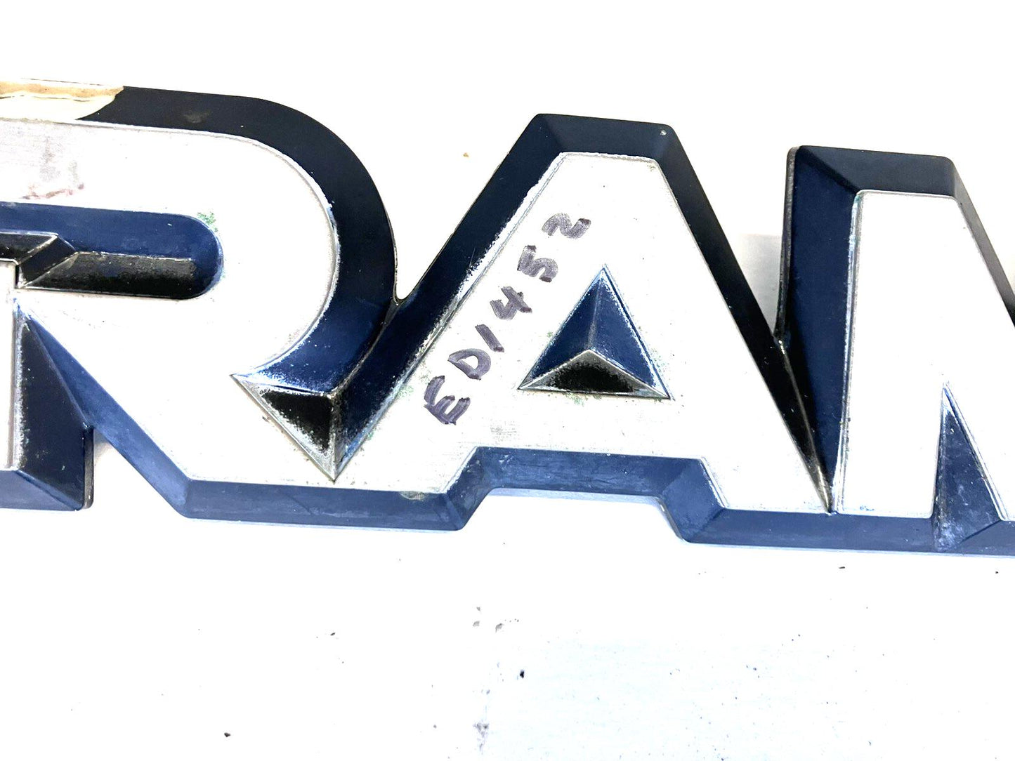 Ram Fender Emblem, 1981-1990 Dodge 150 250 350 Pickup, Used