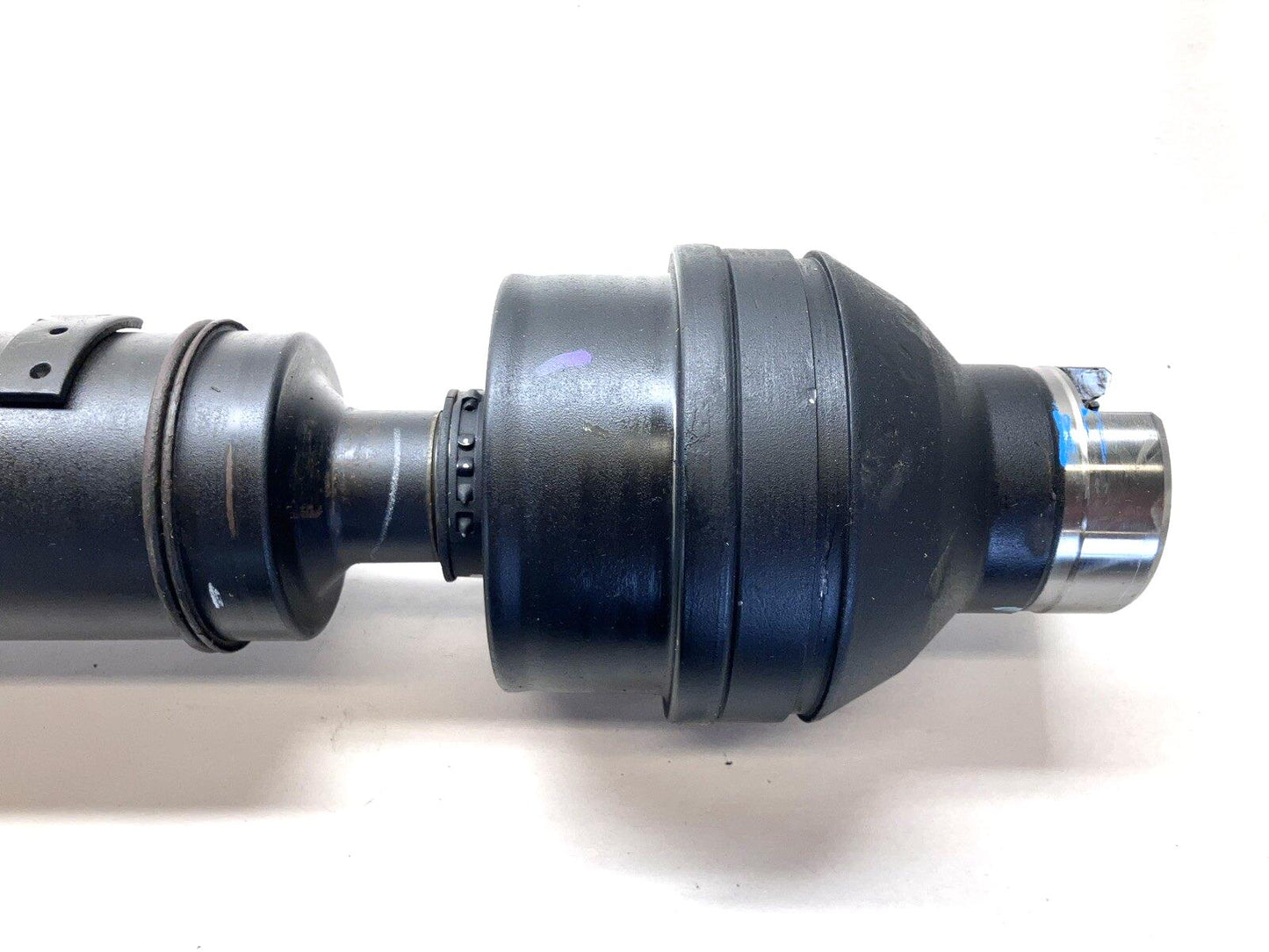 Front Drive Shaft, 2019-2024 Ram 2500 3500 Gas, 8HP75 8 Speed Trans 68305361AC