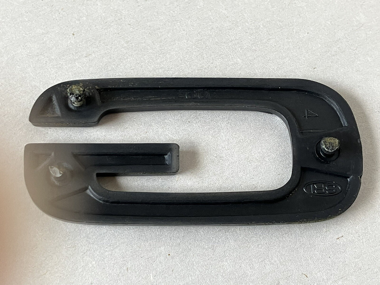 Grille Emblem "G", 1991-1993 Dodge Ram 150 250 350 Ramcharger, 55026097