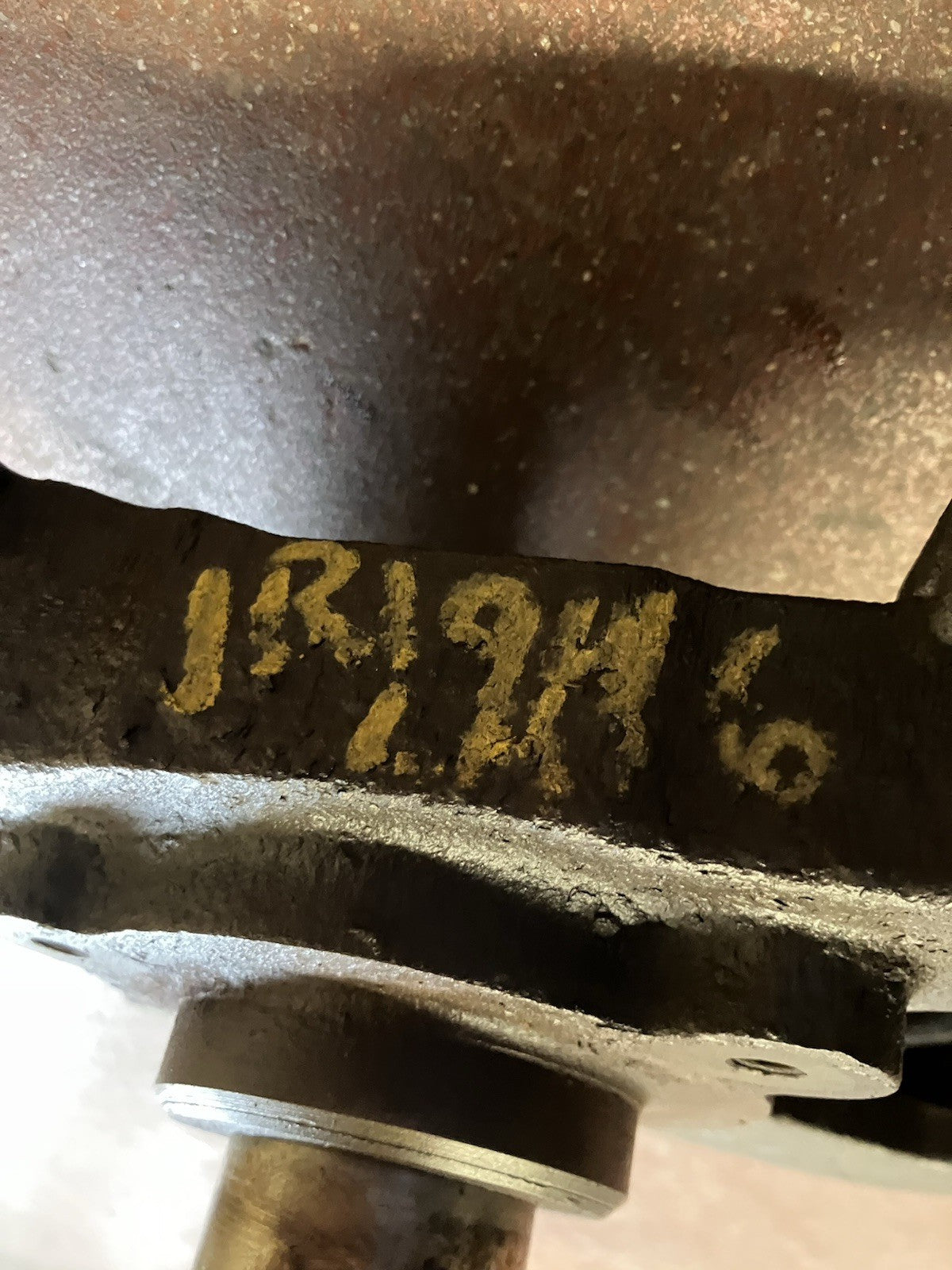 LH 4X2 Spindle Steering Knuckle 2000-01 Ram 1500 P/N 52106425AA