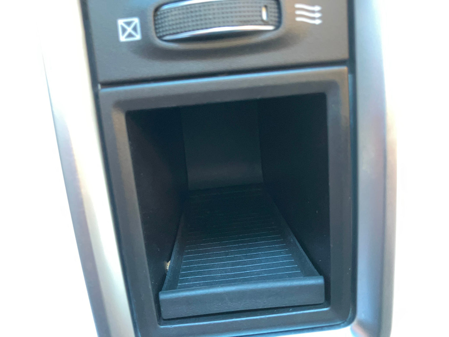 Right Side Vent, 2013-2018 Ram 1500 2500 3500 Silver Trim, Passenger Side