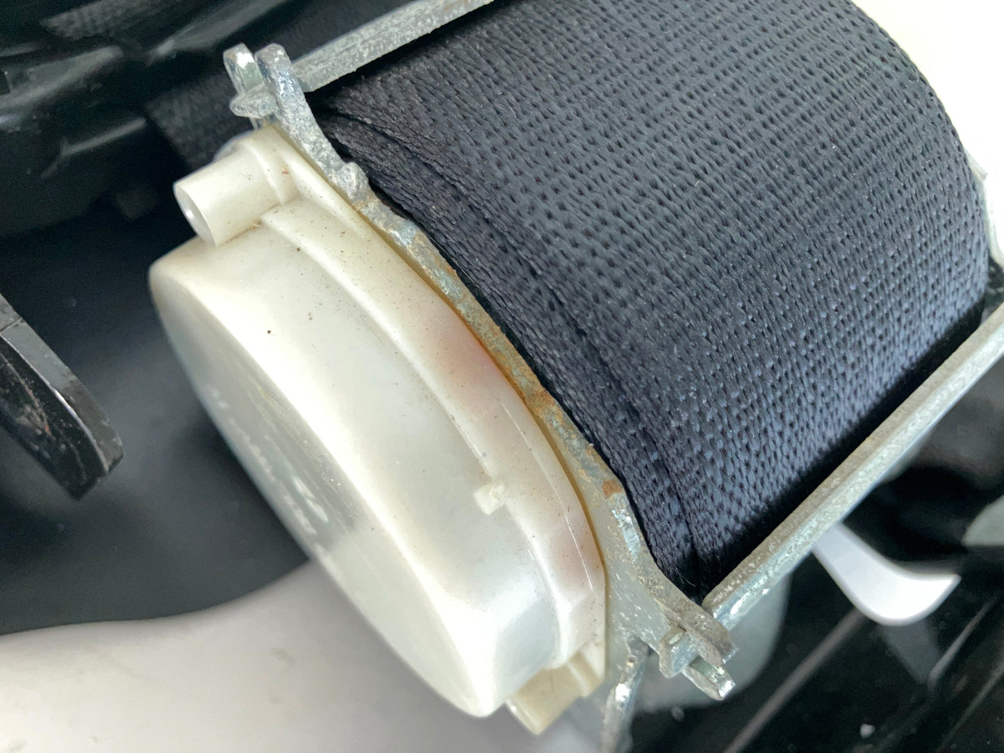 Rear Center Seat Belt with Retractor, P5KQ121DVAB, 2010-12 Ram 1500 2500 3500