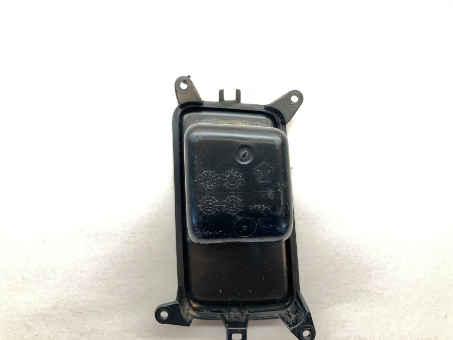 Dash Cubby without Inverter, 1WP33DX9AA, 2013-2018 Ram 1500 2500 3500 Used