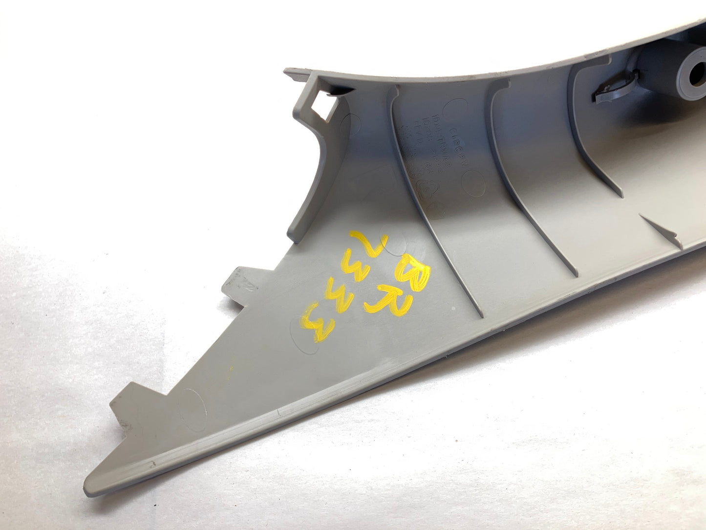 Grab Handle A Pillar Molding, 2010-2018 Dodge Ram 1500 2500 3500 RH Pass Side