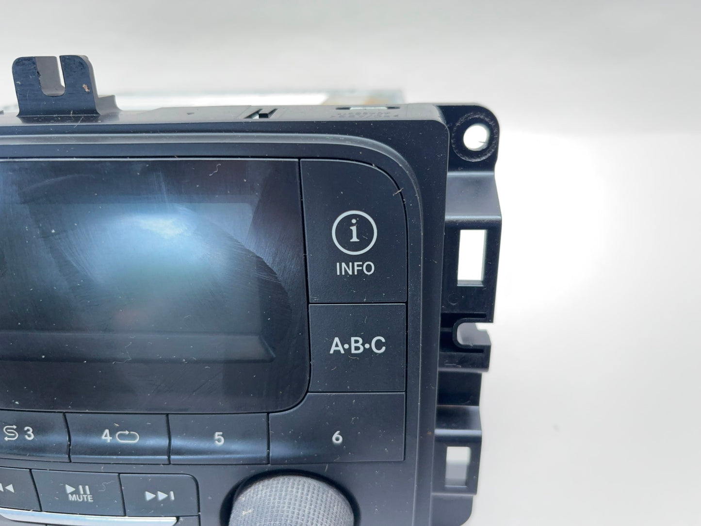 3.0 Radio 2015 2016 Ram 1500 2500 3500 68245817AC AM/FM/Wired Media VP1 Used