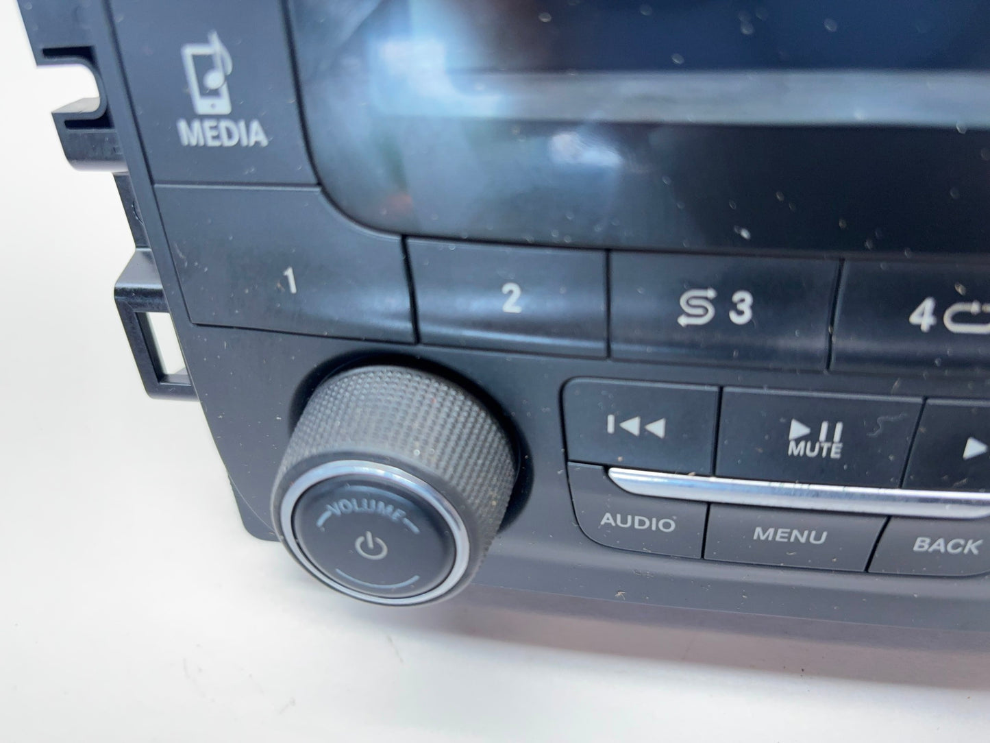 3.0 Radio 2015 2016 Ram 1500 2500 3500 68245817AC AM/FM/Wired Media VP1 Used
