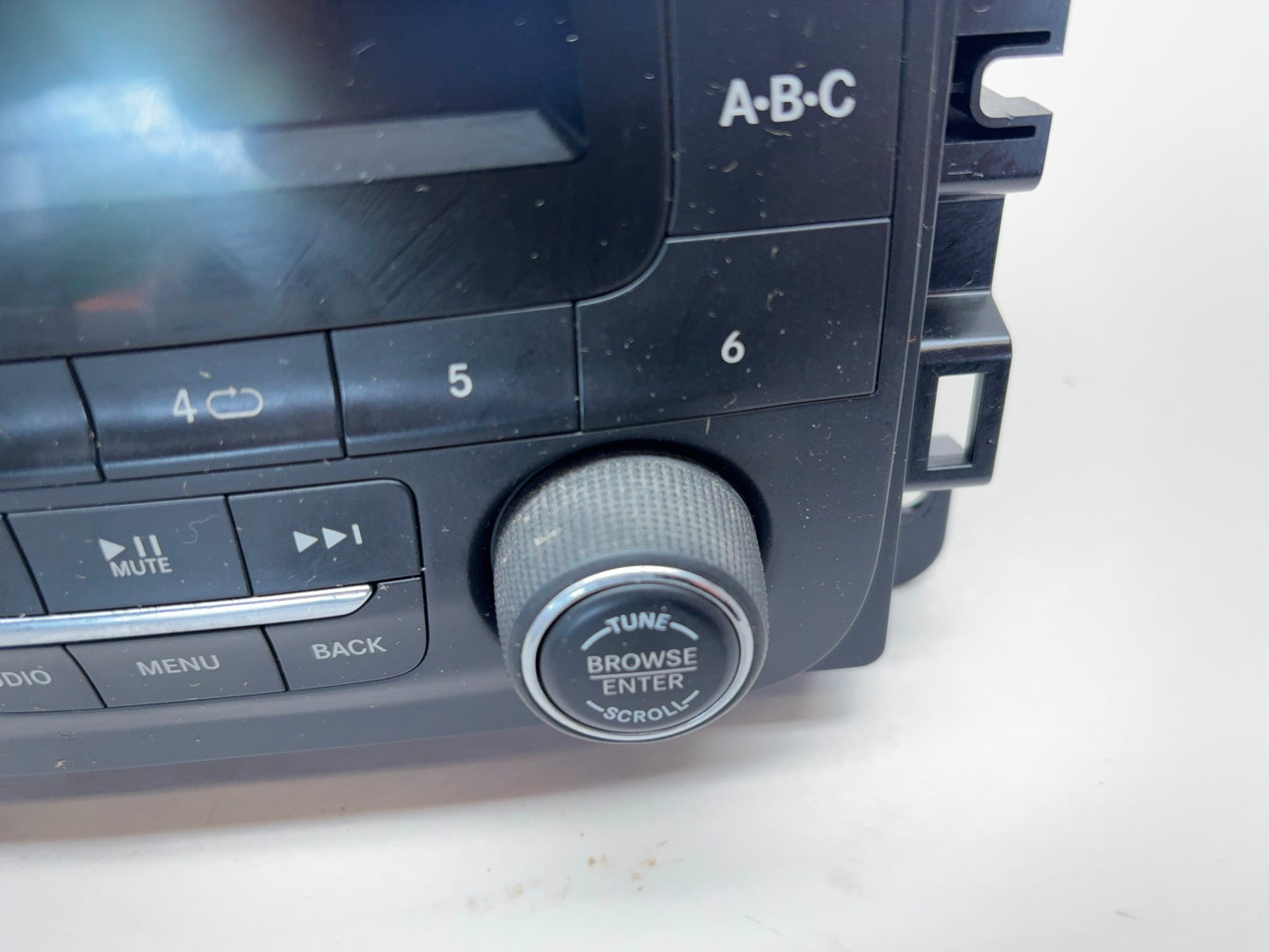 3.0 Radio 2015 2016 Ram 1500 2500 3500 68245817AC AM/FM/Wired Media VP1 Used