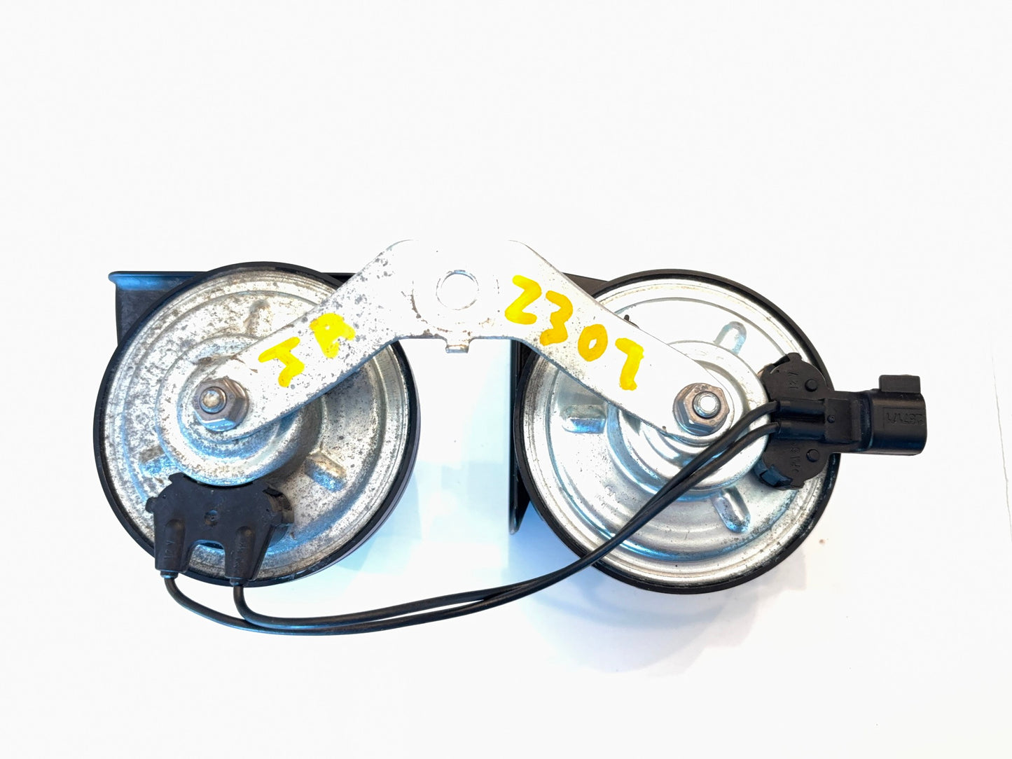 Dual Horn with Bracket, 2018 Ram 1500 2500 3500, 2019-2023 Ram 2500 3500, 68297891AB