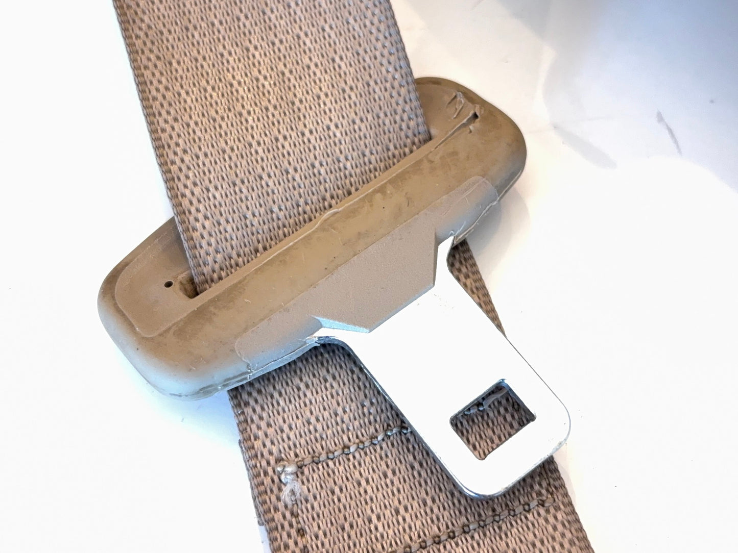 2014-2018 Dodge Ram 3500 Seat Belt Retractor Passenger Side RH 4-Door 5RL791L1AC