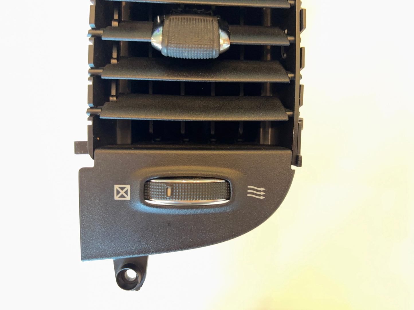 Passenger Side Radio Vent 2013-2018 Dodge Ram 1500 2500 3500 2019+ 1500 Classic