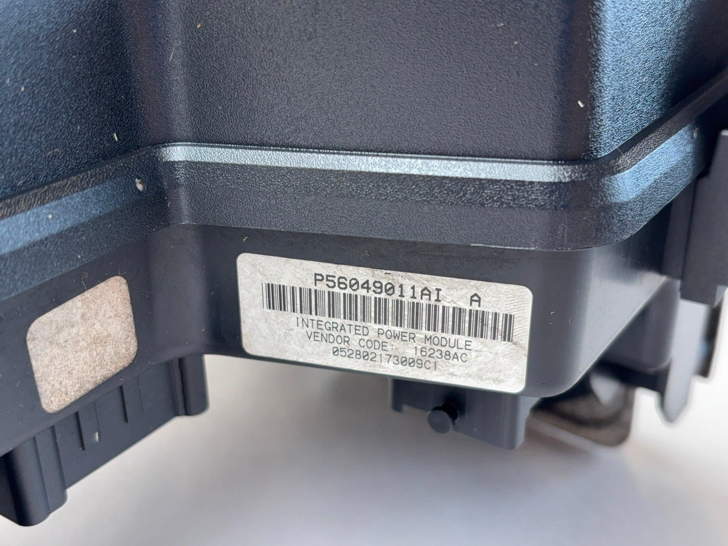 Engine Fuse Box, 2002-2005 Ram 1500 4.7L 3.7L 56049011AI with Body Control Module