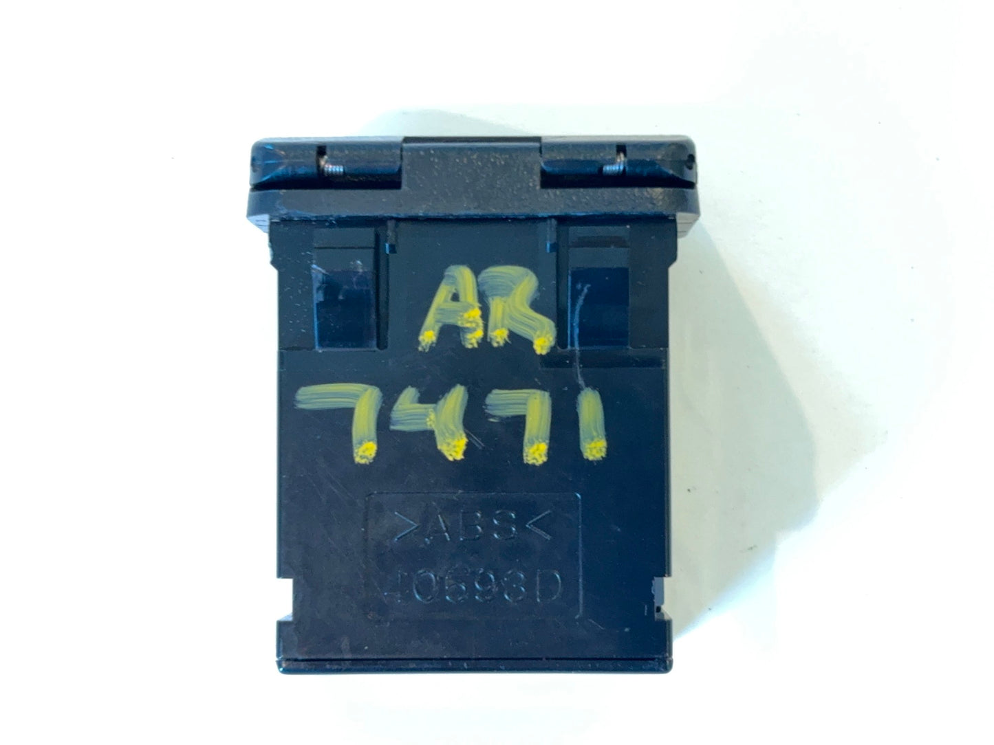 Power Inverter Plug 2009-2012 Ram 1500 2010-2012 Ram 2500 3500 05082095AB