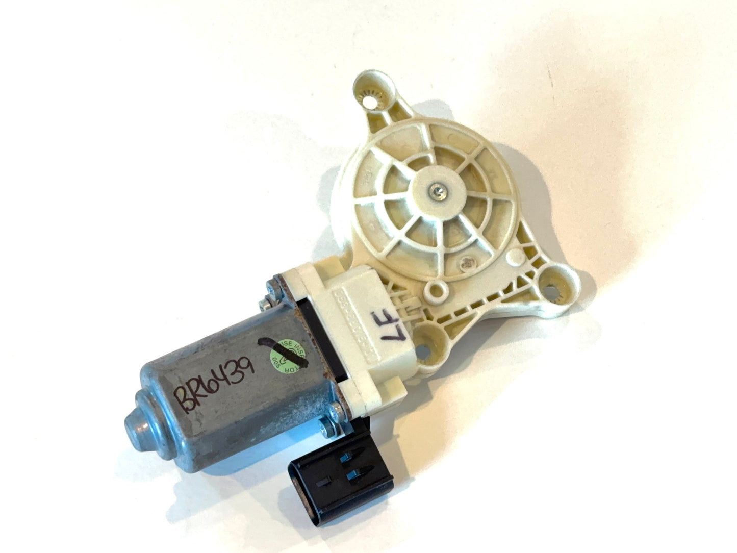 Driver Side Front Window Motor, 2010-18 Dodge Ram 1500 2500 3500 68044805AA