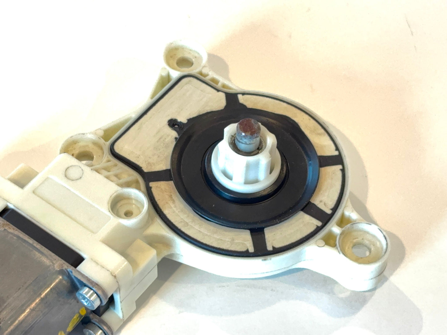 Driver Side Front Window Motor, 2010-18 Dodge Ram 1500 2500 3500 68044805AA