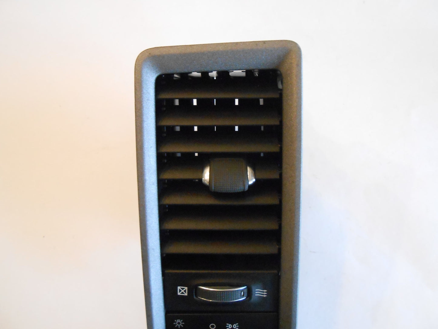 Outboard Vent with Headlight Switch 13-18 Ram 1500 2500 3500 LH ST SXT Tradesman