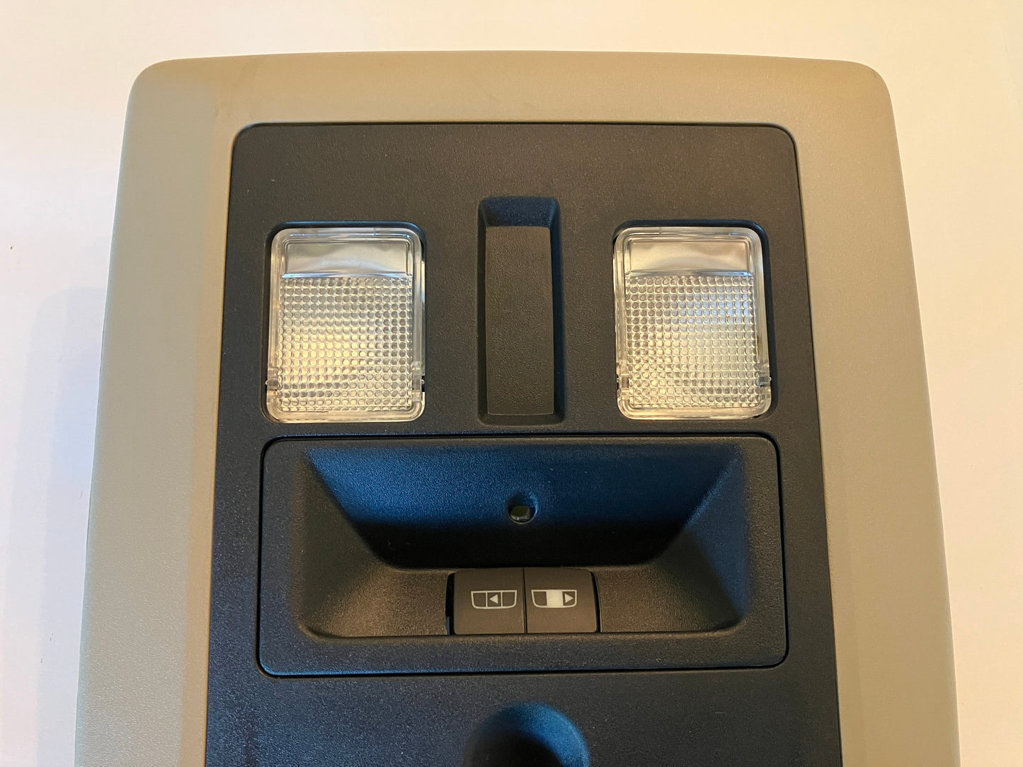 2010 Dodge 1500 Overhead Console with Rear Window Switch 56046062AC