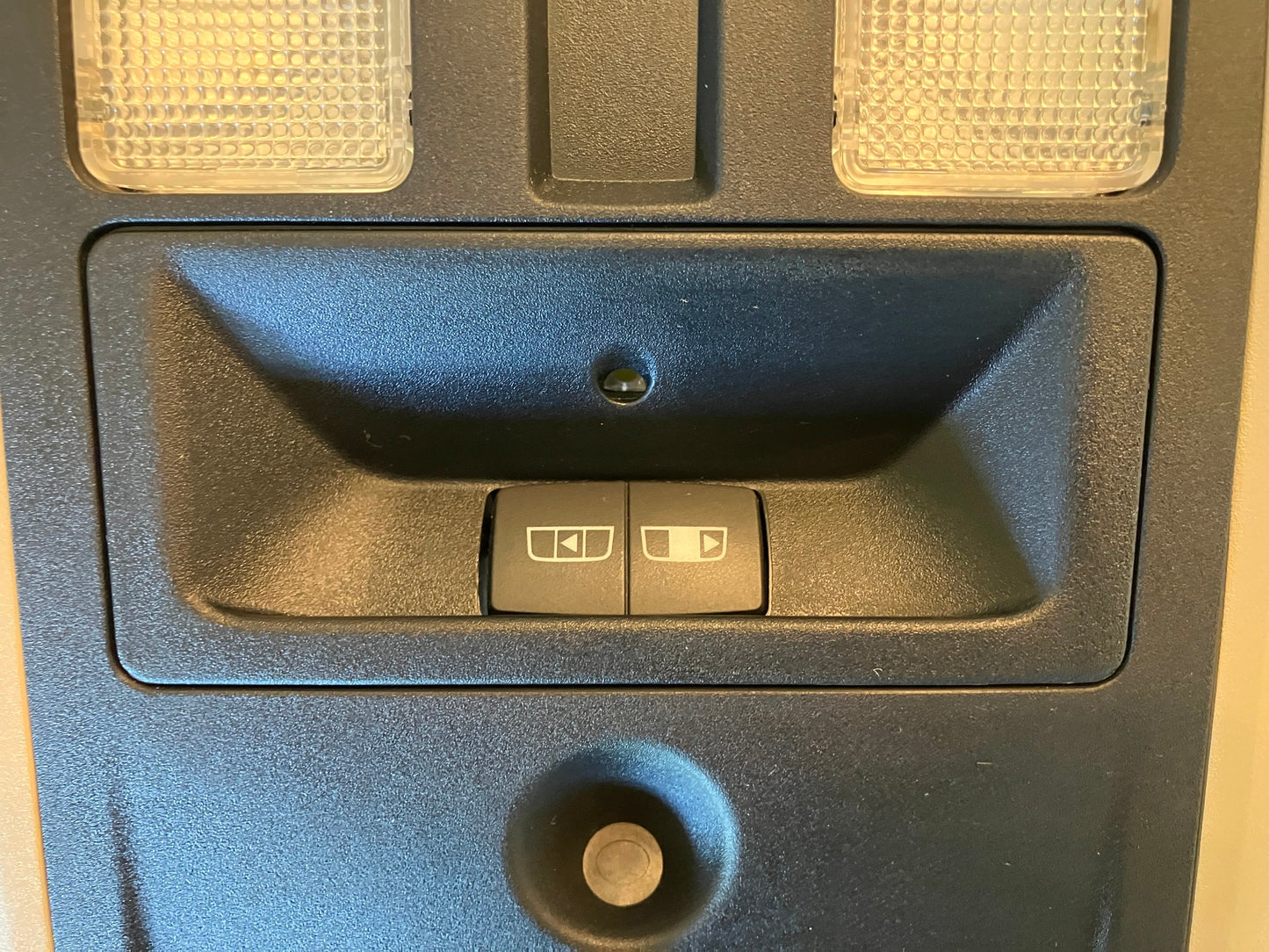 2010 Dodge 1500 Overhead Console with Rear Window Switch 56046062AC