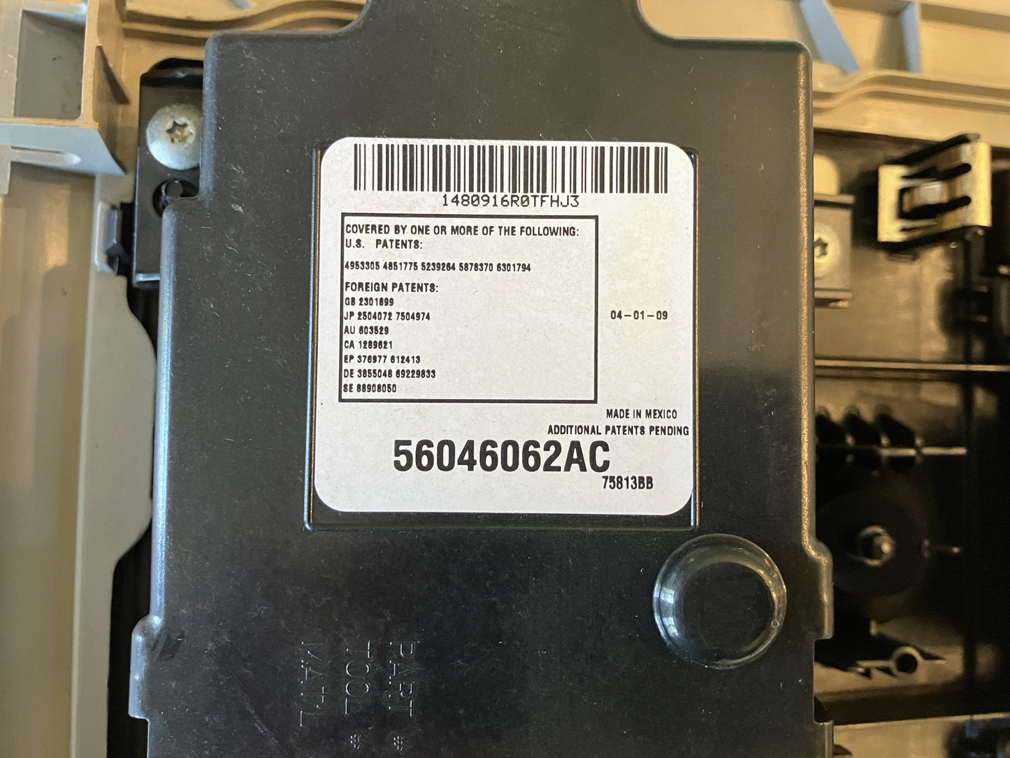 2010 Dodge 1500 Overhead Console with Rear Window Switch 56046062AC