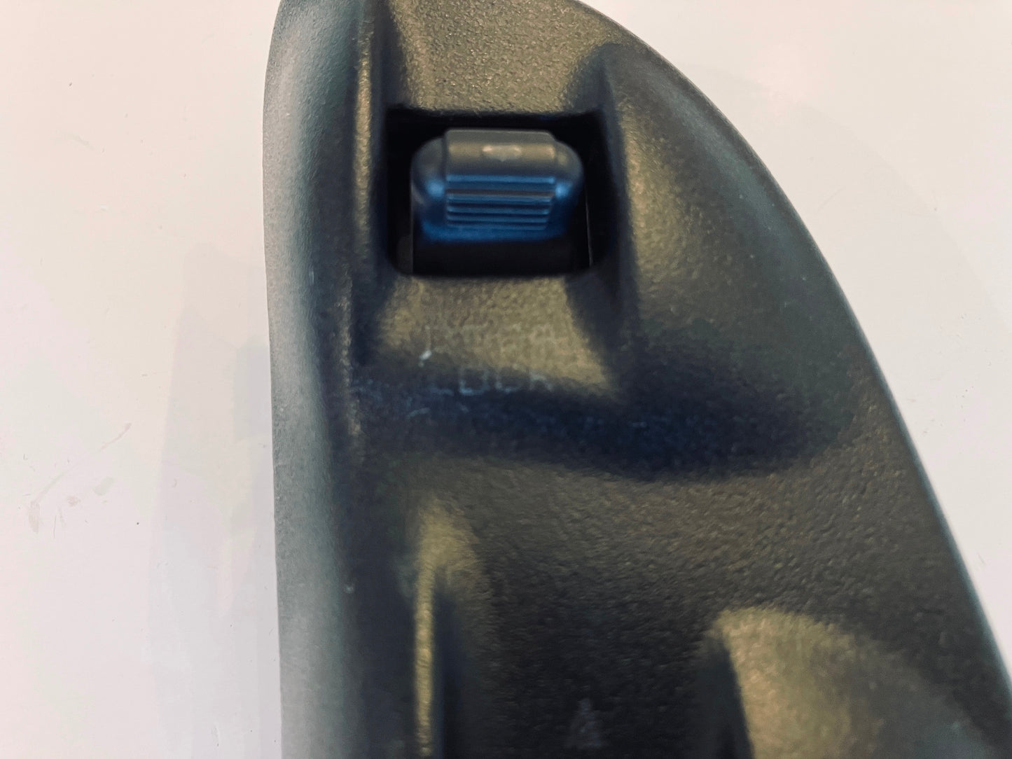 Window Lock Switch with Bezel, Passenger Side 1998-01 Dodge Ram 1500 2500 3500