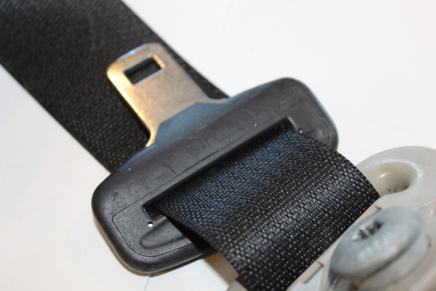 Front Right Passenger Seat Belt Retractor, 2013-17 Ram 1500 2500 4-door 5KP961X9