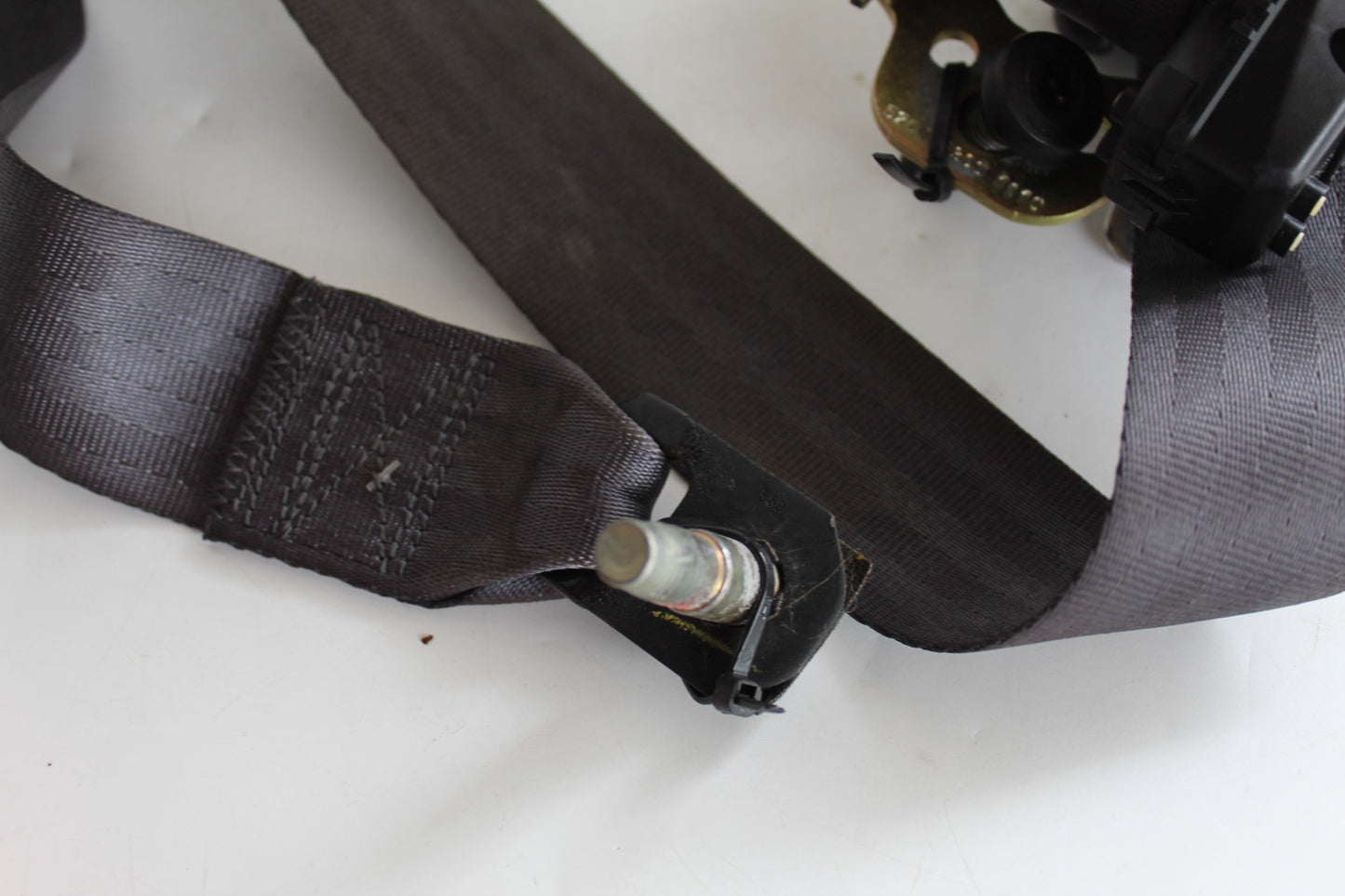 Right Rear Seat Belt Retractor 1998-2001 Dodge Ram 1500 2500 3500 Quad Club Cab