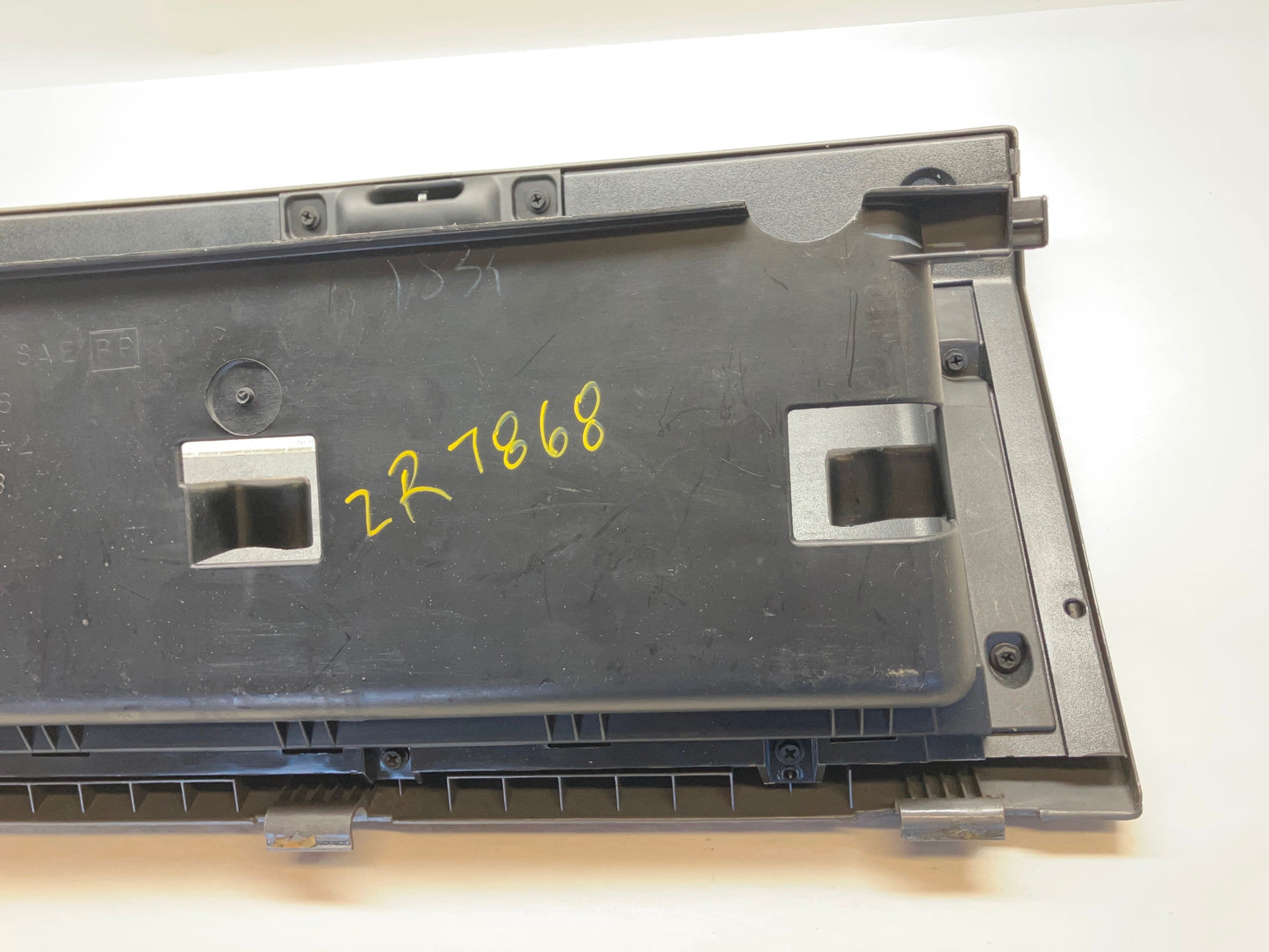 Glove Box 1998-2001 Ram 1500 2500 3500 Agate 5FR47LAZAB, Small Crack above Latch