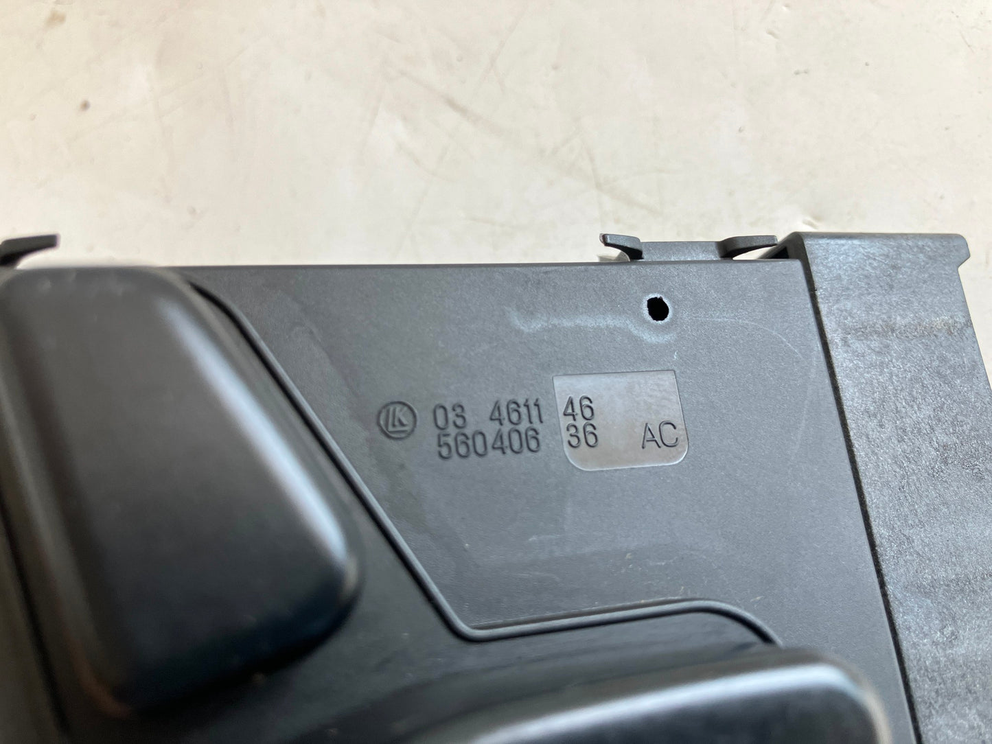 Power Seat Switch & Bezel, 2010-2011 Ram 1500 2500 3500 RH 6-Way Power Lumbar