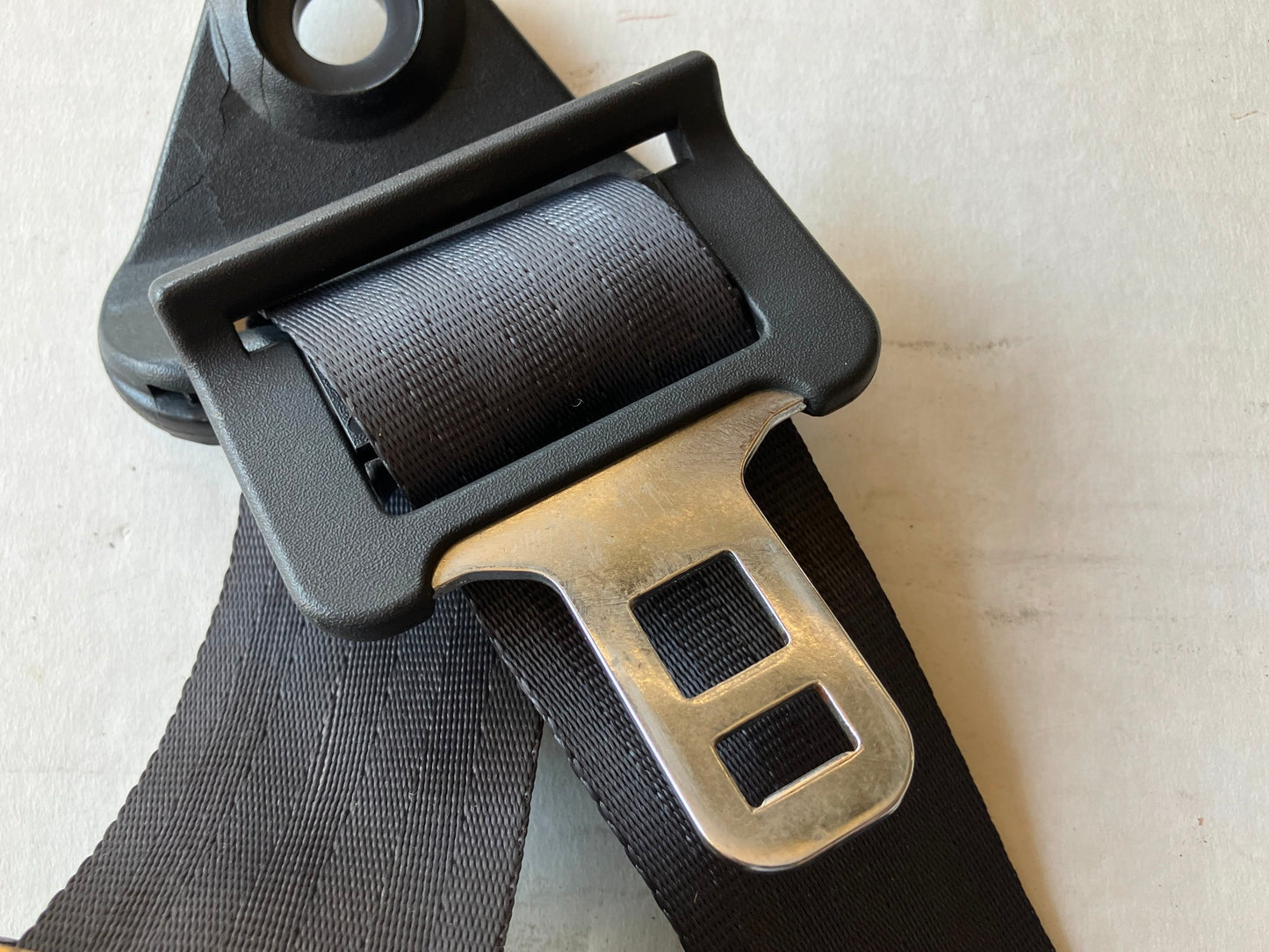 Right Rear Seat Belt Retractor RH 1997 Dodge Ram 1500 2500 3500 Extended Club