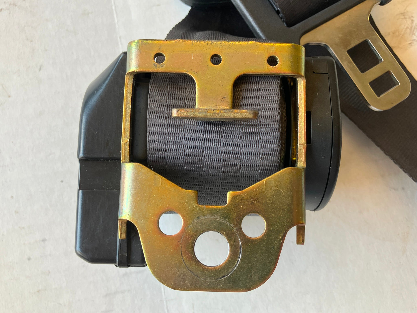 Right Rear Seat Belt Retractor RH 1997 Dodge Ram 1500 2500 3500 Extended Club