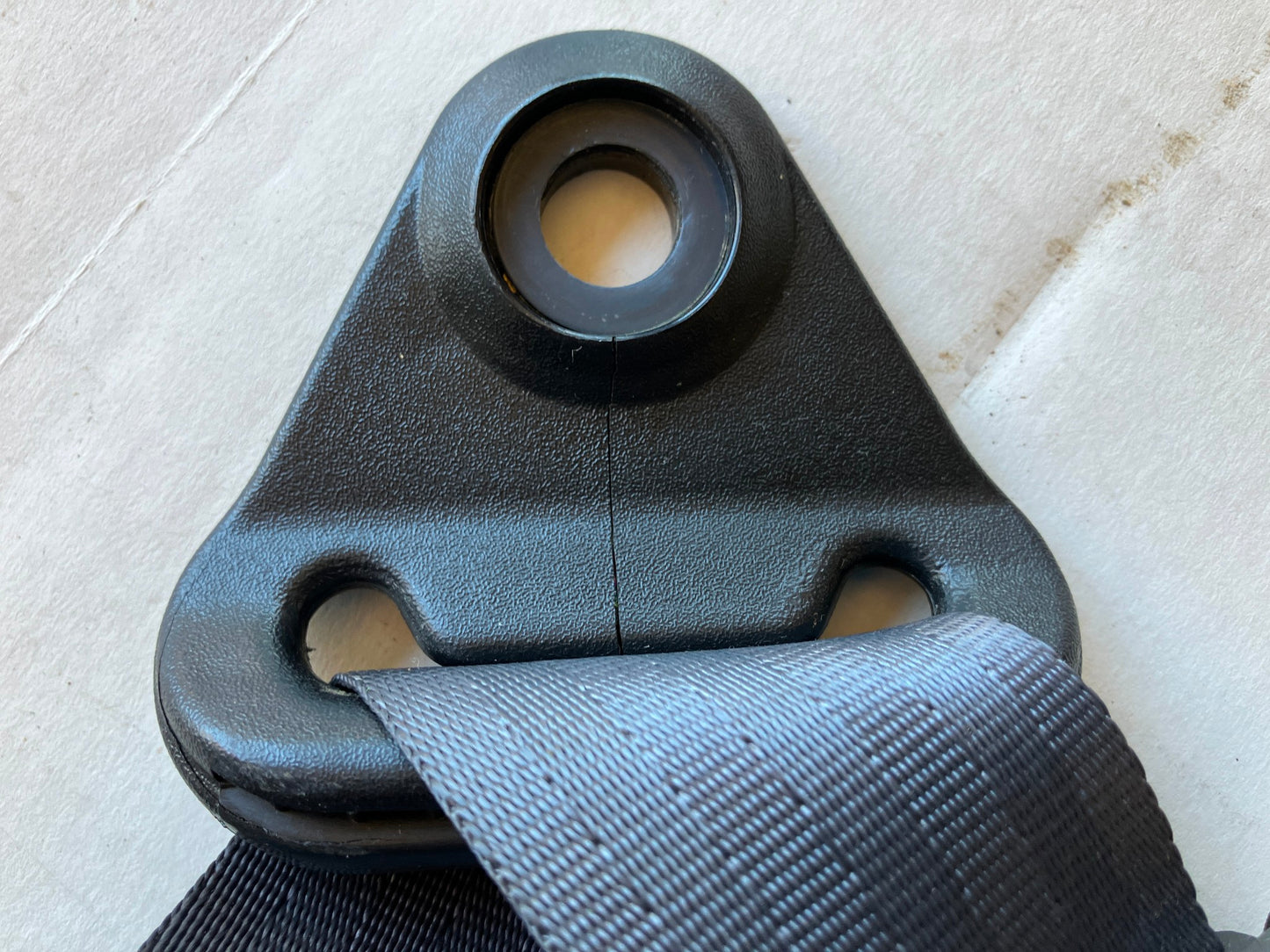 Left Rear Seat Belt Retractor LH 1997 Dodge Ram 1500 2500 3500 Extended Club