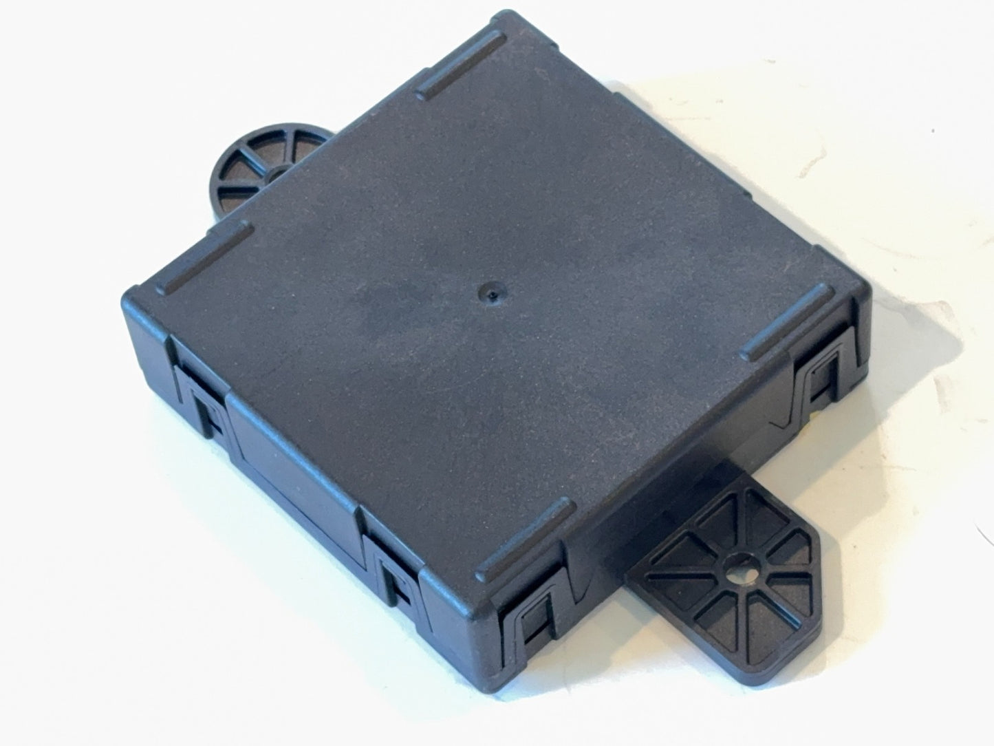2010 Dodge Ram 1500 Passenger Right Side Door Control Module 68055298AC