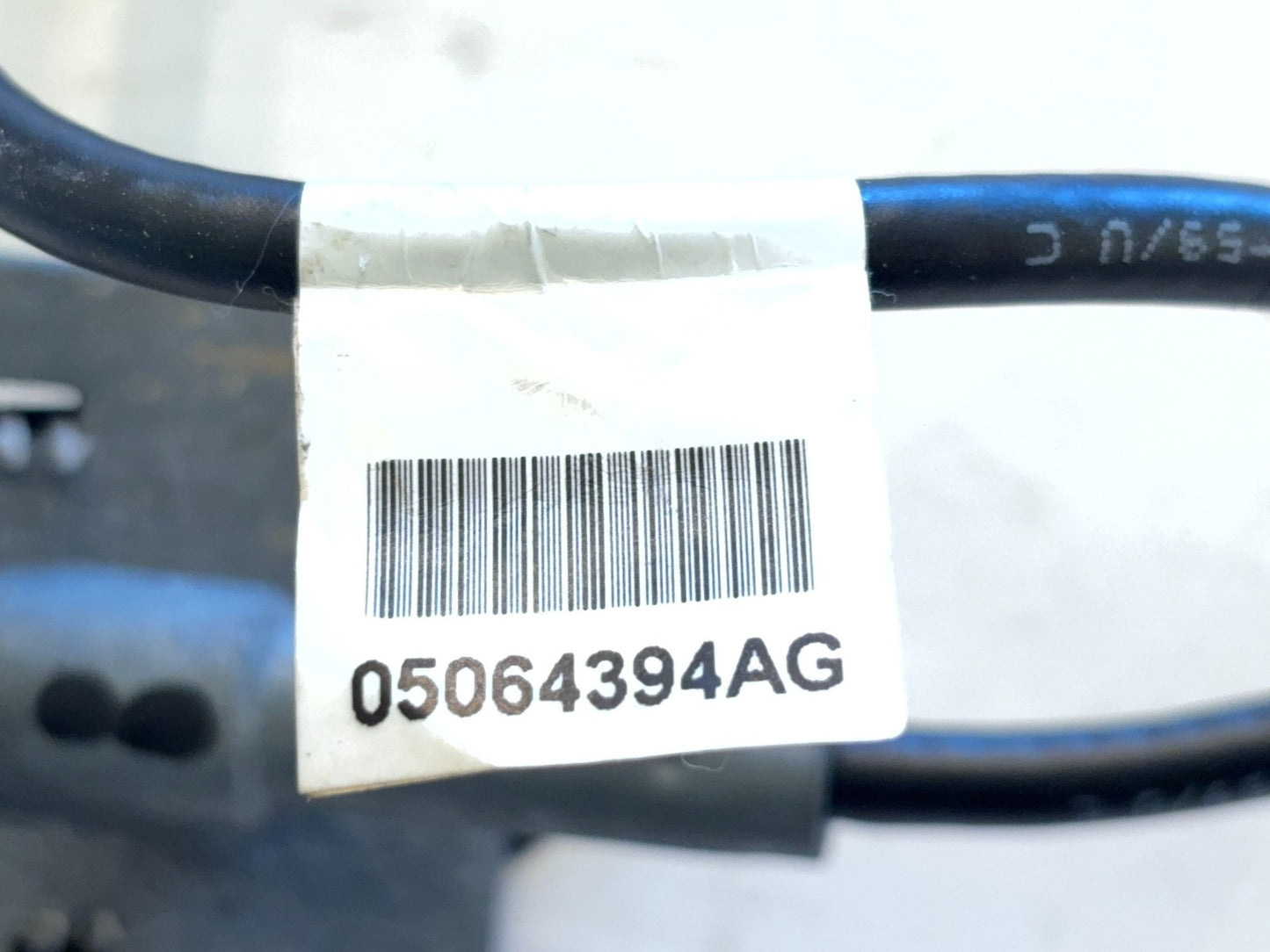 Antenna Cable and Base, 2010-18 Dodge Ram 1500 2500 3500 5064394AG *Cosmetic Dmg