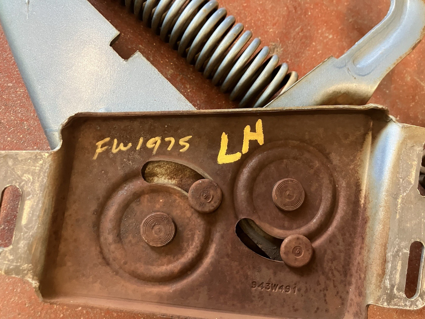 1972-90 Dodge Pickup Hood Hinges. P/N 4351362/363