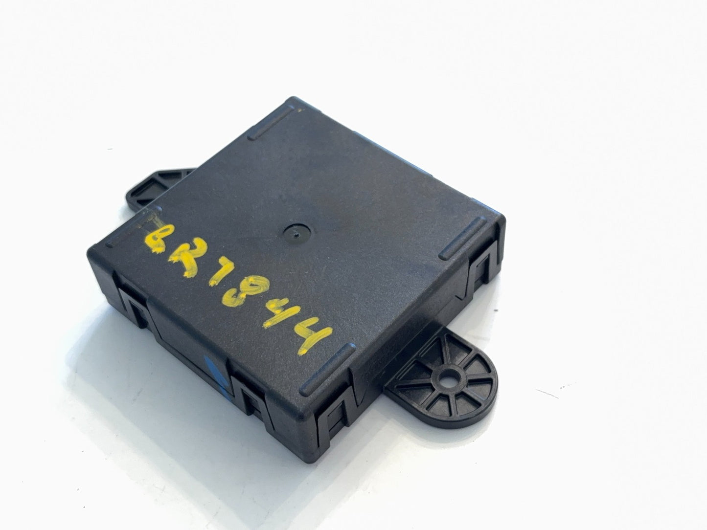 Left Driver Door Module, 2019-2020 Ram 2500 3500 68374089AF Manual Fold