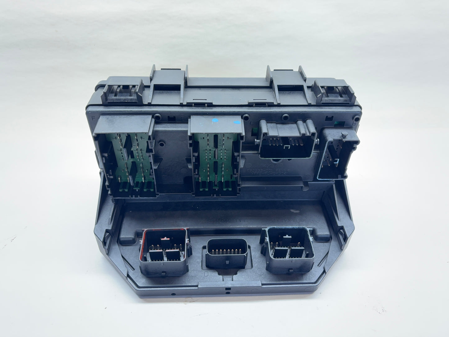 TIPM Totally Integrated Power Module 11 Ram 1500 2500 Gas Engine 04692319AJ