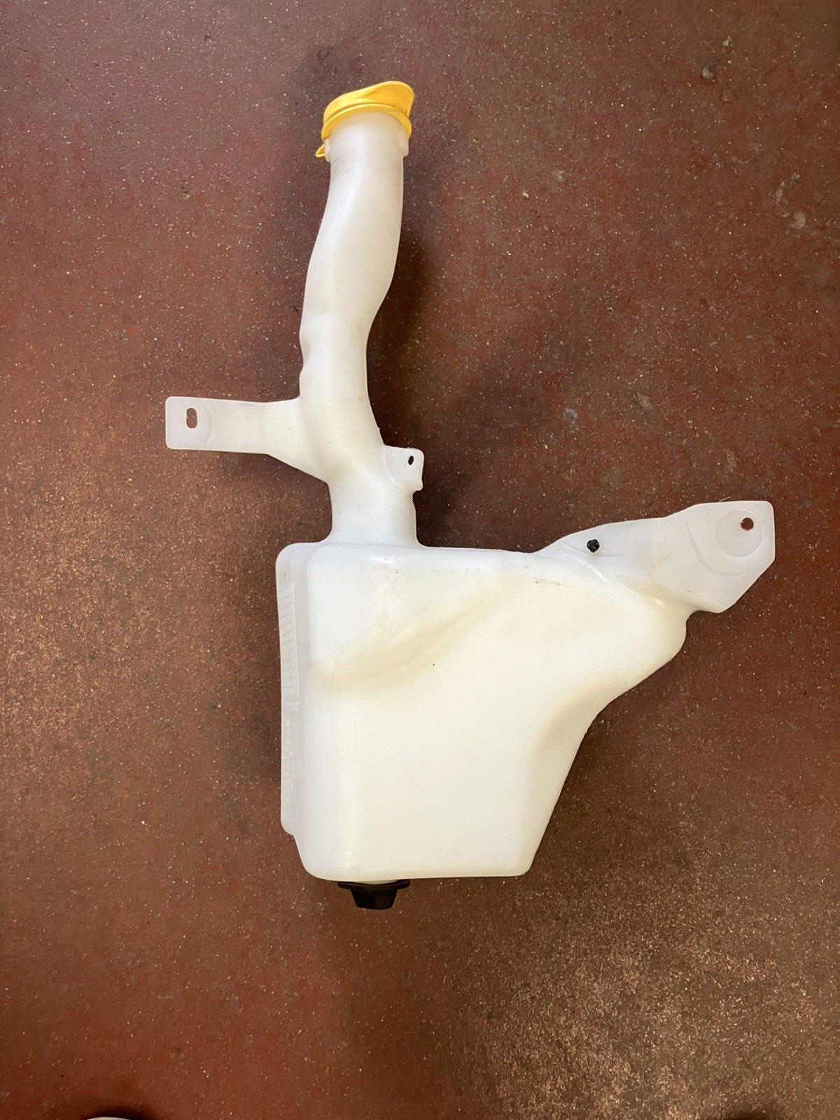 Washer Reservoir with Pump and Sensor, 2019-2024 Ram 2500 3500 68440464AA