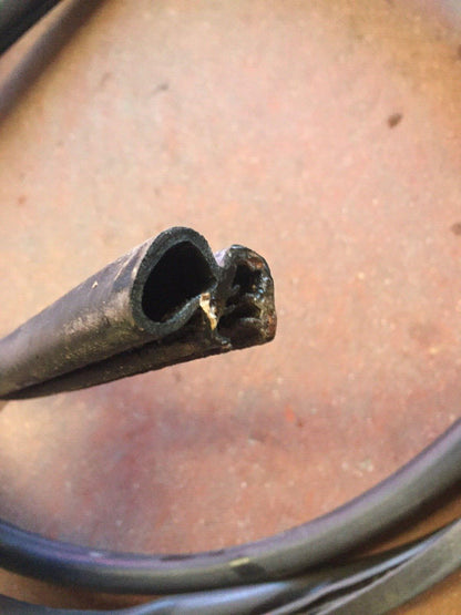 1972-1993 Dodge Ram 150 250 350 Ramcharger Press On Weatherstrips Right and Left