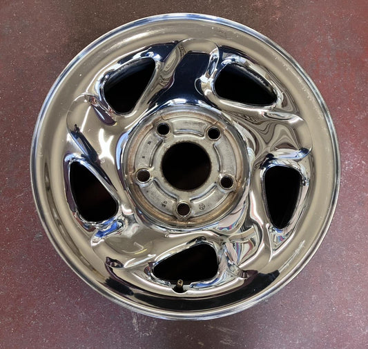 1994-01 Dodge Ram 1500 16X7 5 Slot Chrome Wheel. P/N 52057938AB