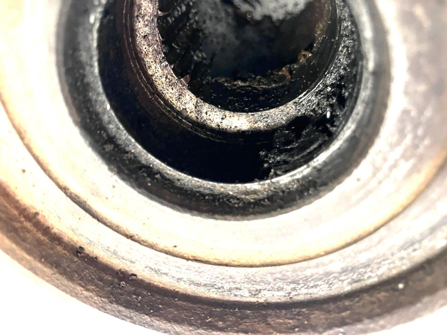 Driver Side 4X4 Spindle, 1985-1987 Dodge W150 W250 W350 with Dana 44 Axle