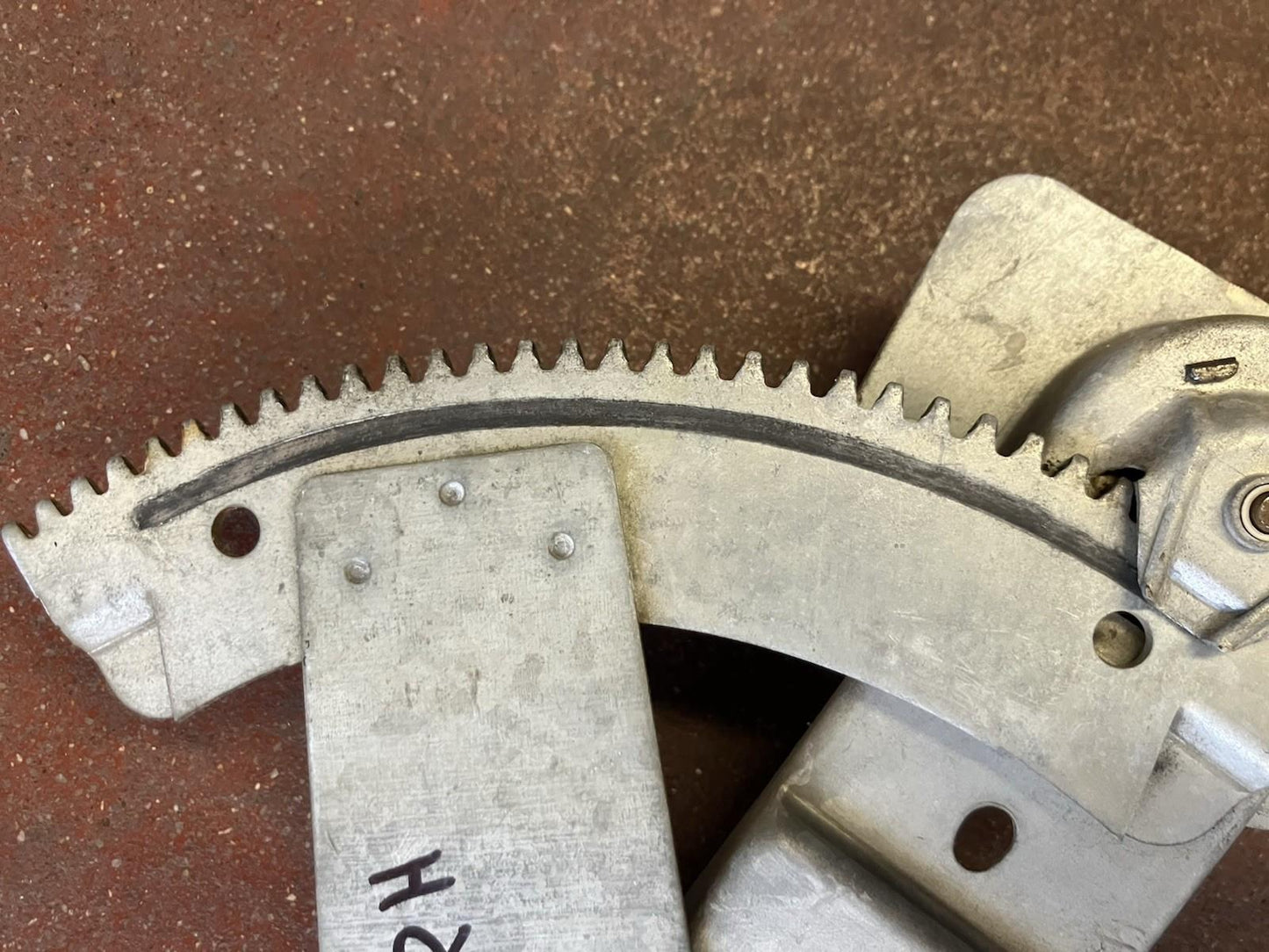 RH Manual Window Regulator 1991-93 Dodge 150 250 350 Pickup Ramcharger