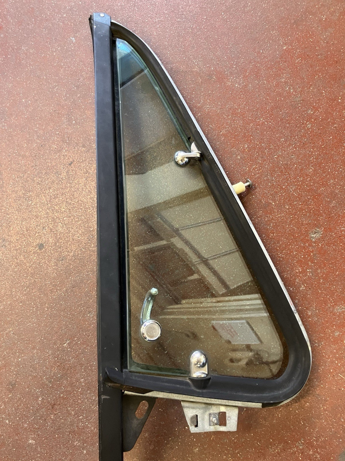 RH Vent Window Assembly. 1987-93 Dodge 150 250 350 Pickup Ramcharger