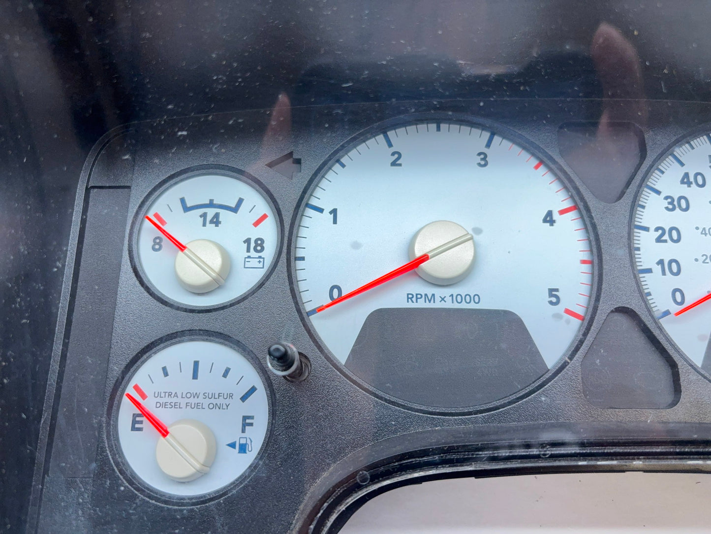 Speedometer, Instrument Cluster, 2008 Ram 2500 3500 6.7L Cummins *Lens Cracked*