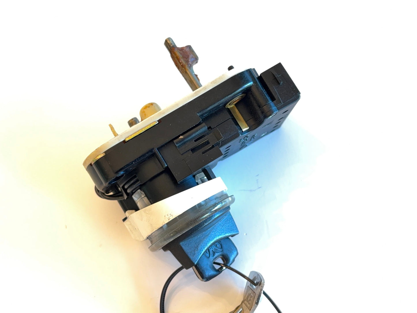 Ignition Switch with Key, 1997-2001 Dodge Ram 1500 2500 3500 56021346 Clear Halo