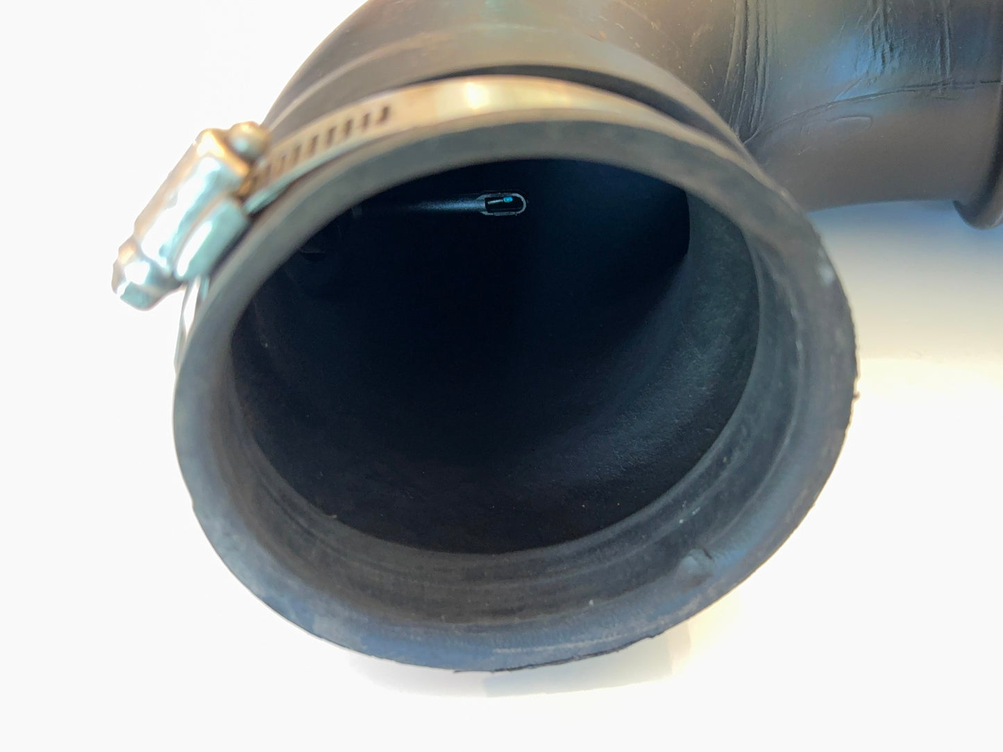 Clean Air Intake Duct and Sensor 2013-18 Ram 1500 2500 3500 5.7L Hemi 68090732AA