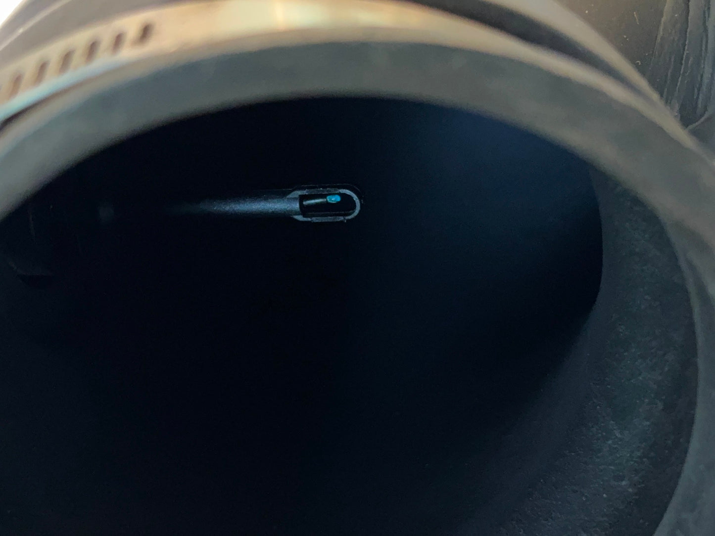 Clean Air Intake Duct and Sensor 2013-18 Ram 1500 2500 3500 5.7L Hemi 68090732AA